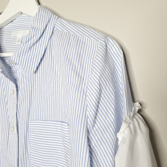 ABOUND | Ruffle Button Blouse | M - Picture 4 of 7